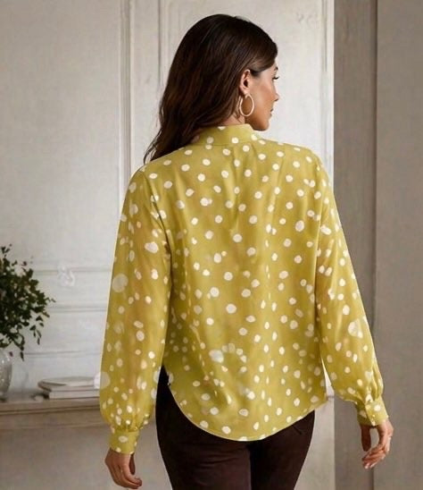 Chemise femme à pois transparente — Col chemisier, manches longues, chic