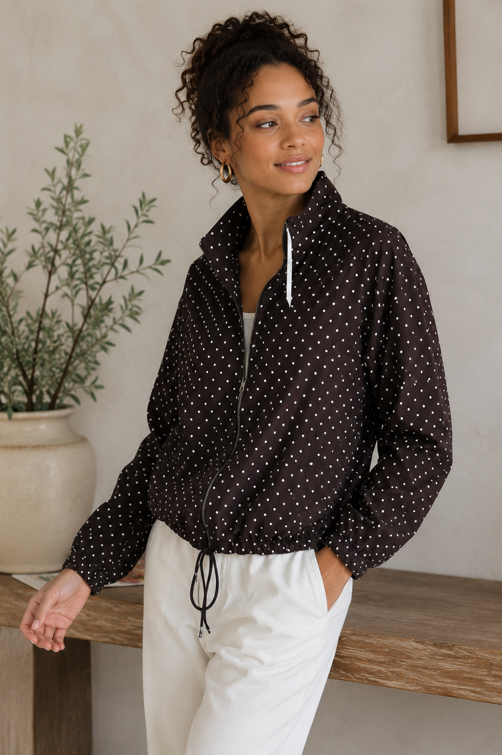 Veste Oversize Marron à Pois – Style Minimaliste & Moderne