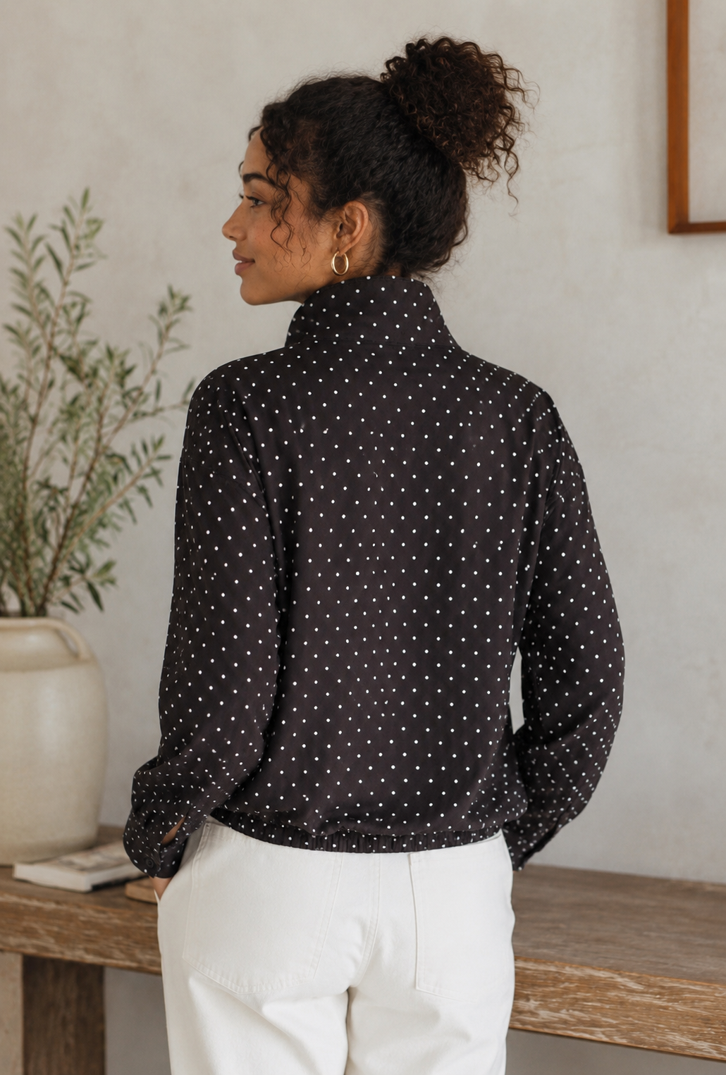 Veste Oversize Marron à Pois – Style Minimaliste & Moderne