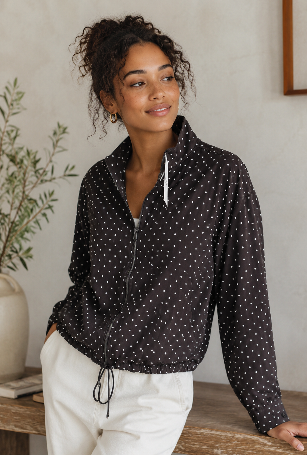 Veste Oversize Marron à Pois – Style Minimaliste & Moderne