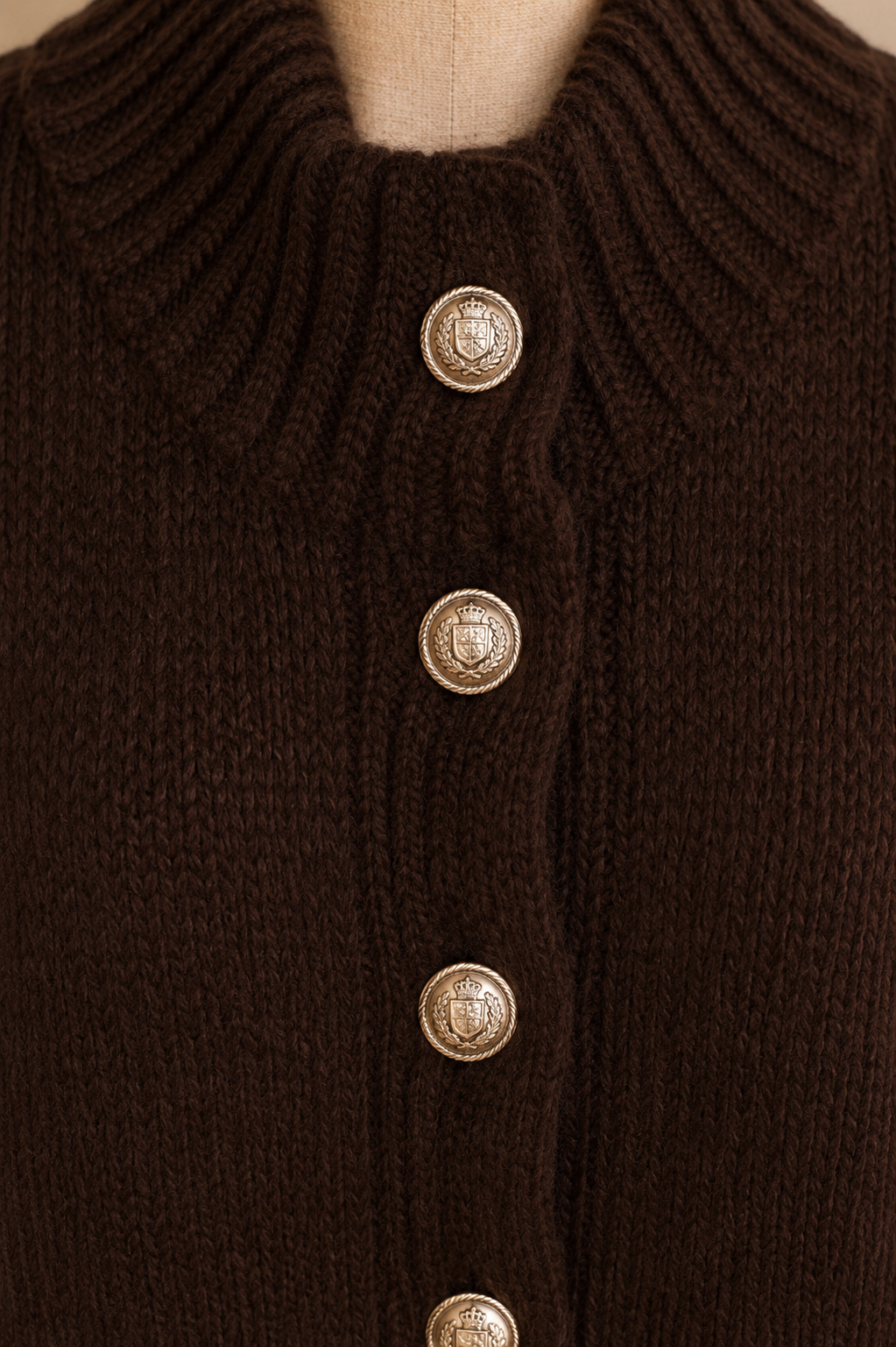 Gilet Oversize en Laine – Boutons Dorés Signature